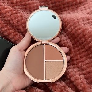 Bobbi brown face palette in deep